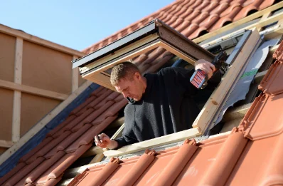 Pose de fenêtres de toit Velux à Gauville-la-Campagne